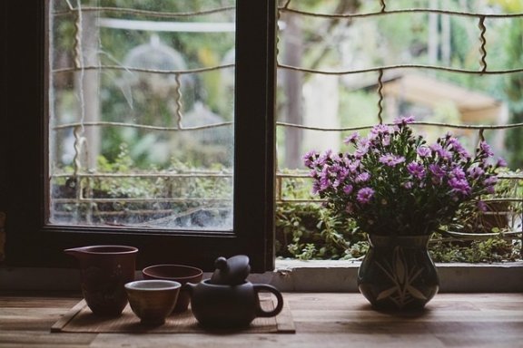 What is the indian legend regarding the discovery of tea
